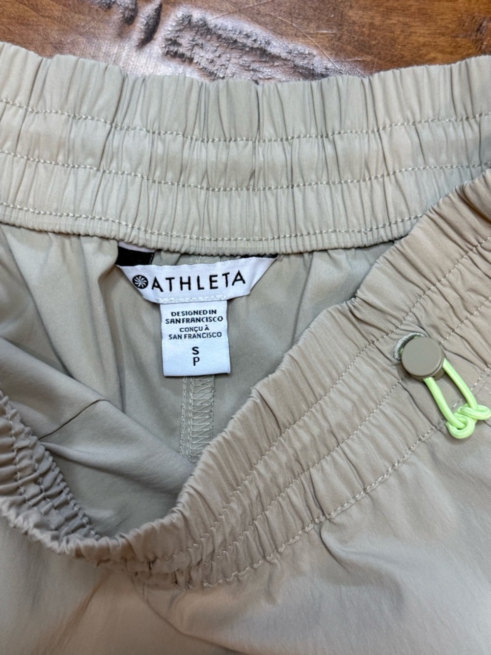 Athleta Cargo Pants Beige Nylon Joggers Neon Toggle Adjustable Hem S - Picture 10 of 12